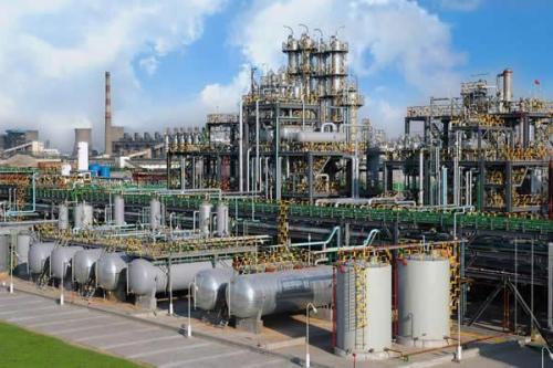 印尼西爪哇煉油廠大火釀5傷 近千人撤離